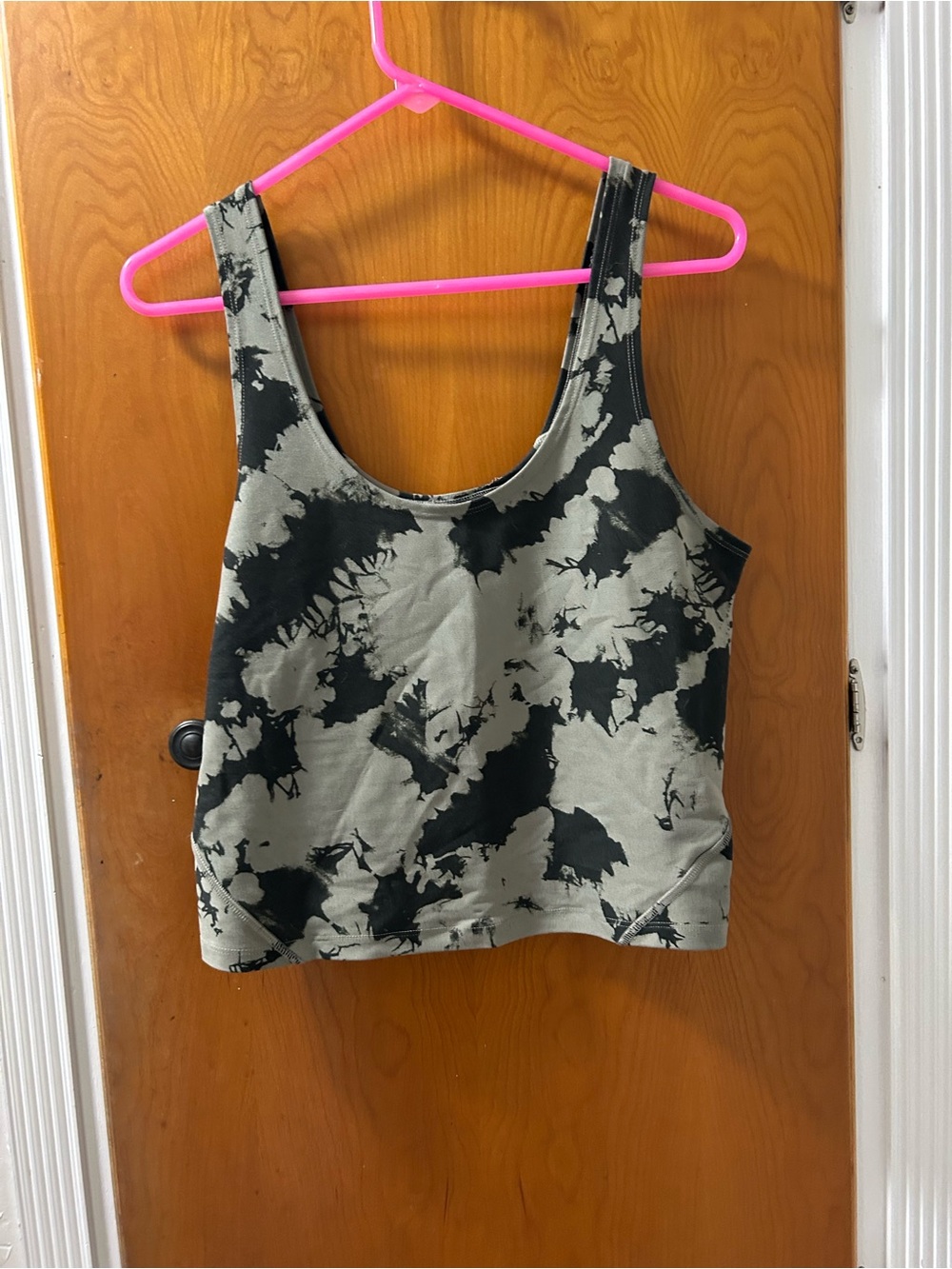 Jessica Simpson Olive and Black Tie-Dye Cropped tank